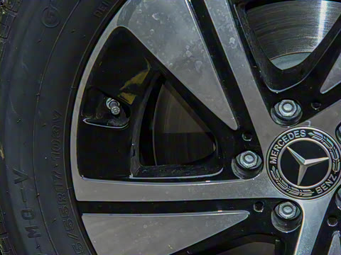 2025�� 2.0T ʢ��