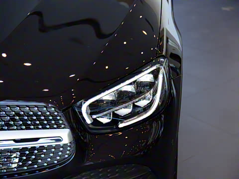 2022�� �Ŀ� GLC 300 L 4MATIC ������