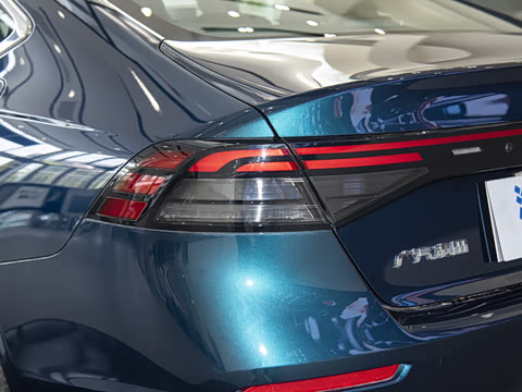 2025�� �˶�ϵ�� 260TURBO ������