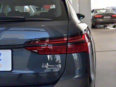 2025�� allroad quattro ̽���� 55 TFSI ����ԽҰ��