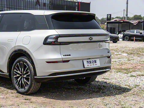 2025�� 215�콢��