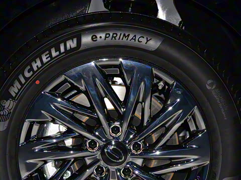 2025�� Ǭ��ϵ�� Ultra ͷ�Ȳ�