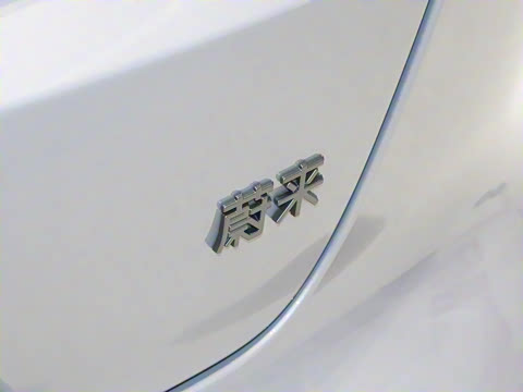 2025�� 75kWh Touring