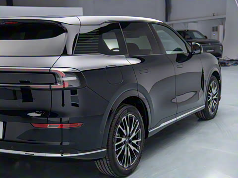 2025�� 215�����콢PLUS