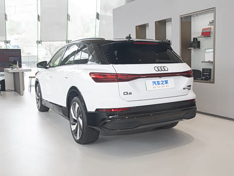 2024�� 50 e-tron quattro ��ҫ�� ������װ