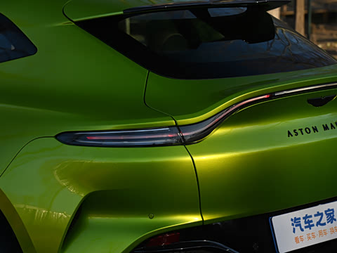 2024�� 4.0T V8 707