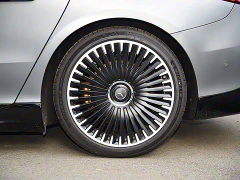 2023�� AMG EQS 53 4MATIC+