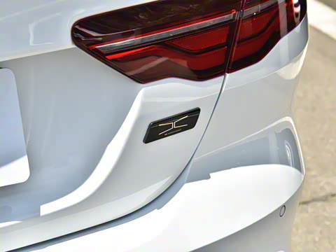 2025�� 2.0T 250PS R-DYNAMIC 90�����ذ�