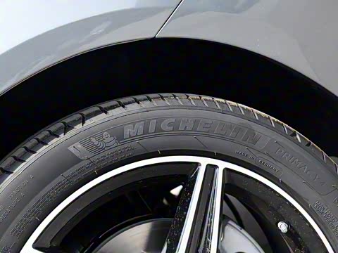 2020�� �Ŀ� E 260 �˶���