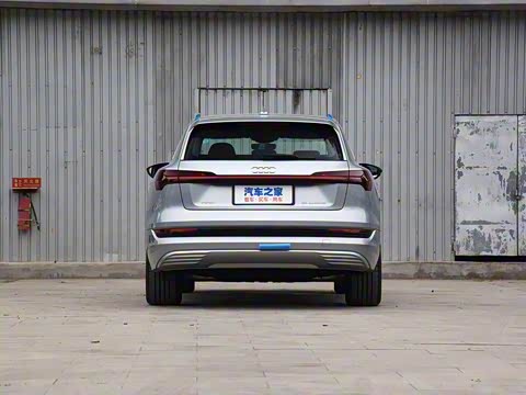 2019�� 55 quattro ������