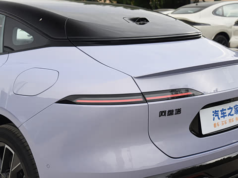 2025�� Max�����