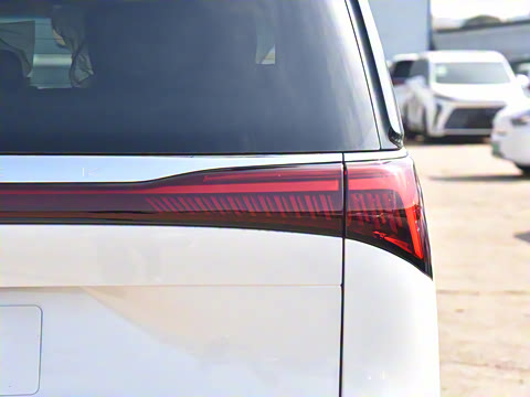 2025�� 2.0T ����������