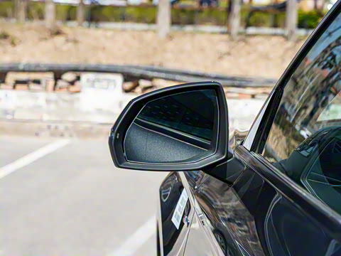 2025�� quattro 45�����ذ� 45 TFSI ������