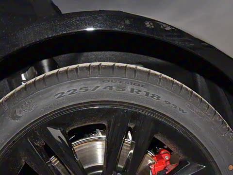 2025�� 2.0T 250PS R-DYNAMIC 90�����ذ�