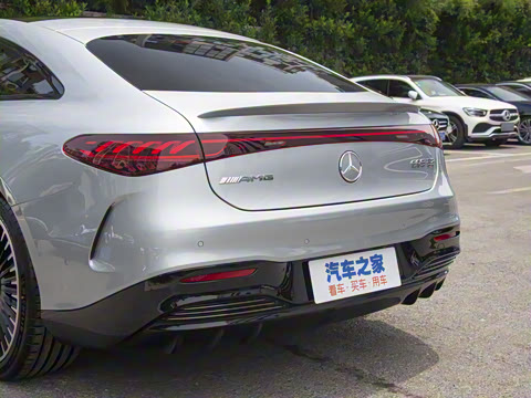 2022�� AMG EQS 53 4MATIC+