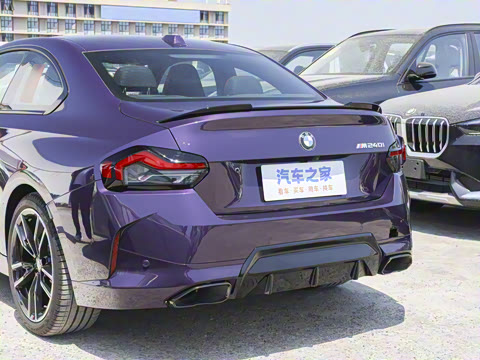 2025�� M240i xDrive