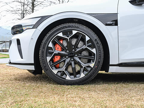 2025�� �����������Ǽݰ� 100kWh