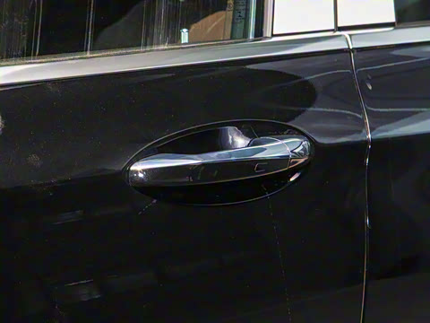 2022�� �Ŀ�� E 350 e L ���ʽ��϶����γ�