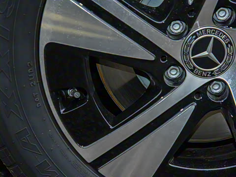 2025�� 2.0T ʢ��