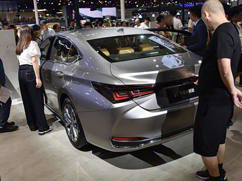 2025�� ��ҫ�ر��