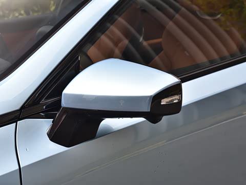 2025�� 300Ultra  �����Ǽ�AD PRO���̰�