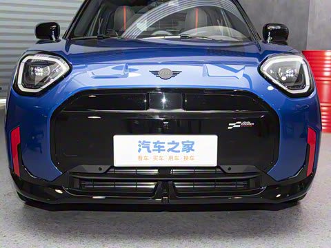 2025�� JOHN COOPER WORKS