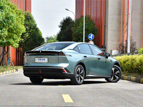 2025�� �Ŀ� ���羫Ӣ��