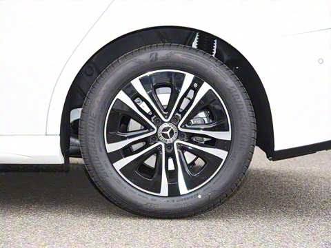 2024�� A 200 L ������