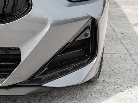 2025�� M240i xDrive