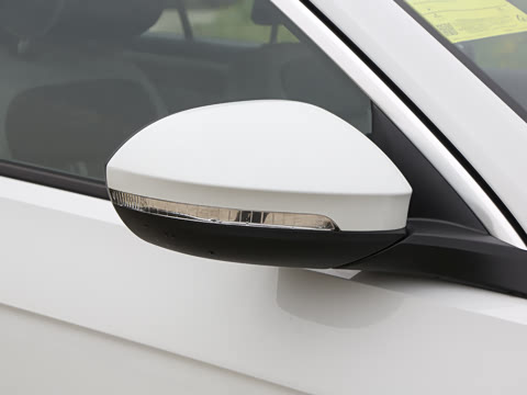 2025�� �Ŀ� 300TSI DSG���������