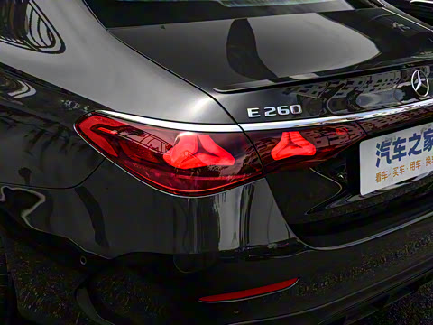 2025�� �Ŀ� E 260 �˶���