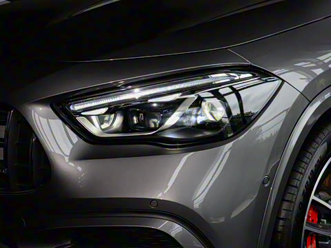 2025�� AMG GLA 35 4MATIC