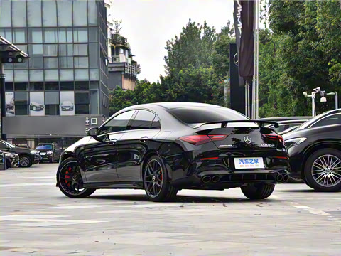 2025�� AMG CLA 45 S 4MATIC+