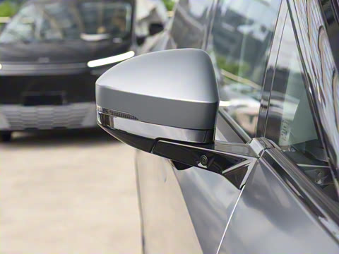 2025�� 650������ Max