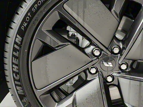 2025�� Ultra ���ܻ��°�