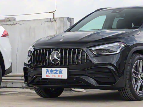 2022�� AMG GLA 35 4MATIC