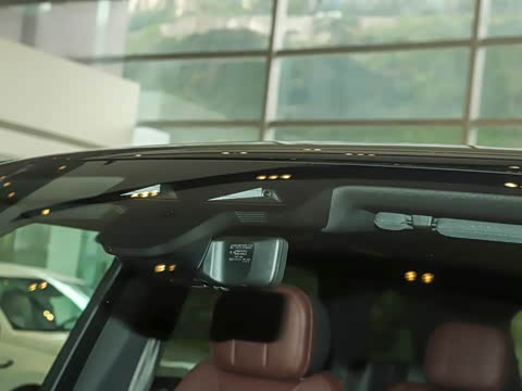 2025�� 400PS Dynamic HSE