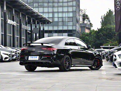 2025�� AMG CLA 45 S 4MATIC+