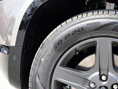 2023�� 110 3.0T P400 X-DYNAMIC HSE