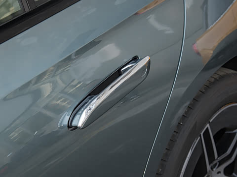 2025�� E 300 ʱ�����˶���