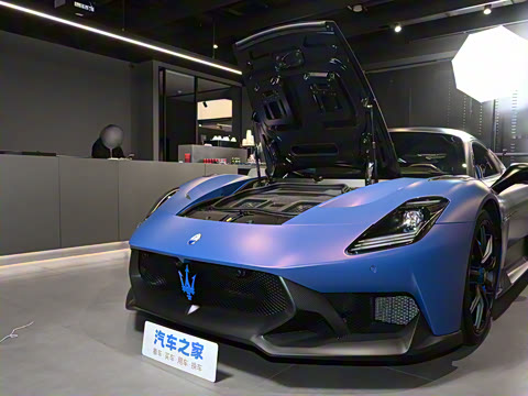 2024�� GT2 Stradale