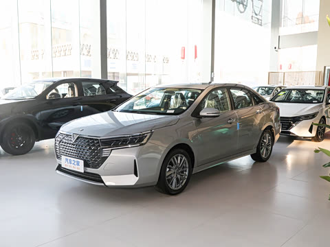 2023�� PLUS 1.6L XV CVT�����