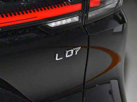 2025�� 530UltraǬ���Ǽ�ADS SE�����