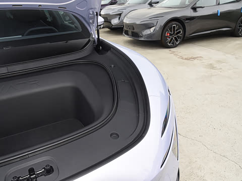 2025�� Max�����