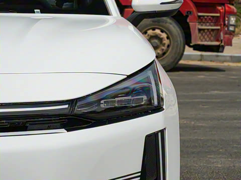 2025�� EM-i 60km ������