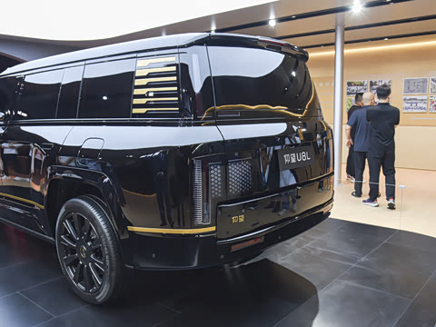 2025�� ������