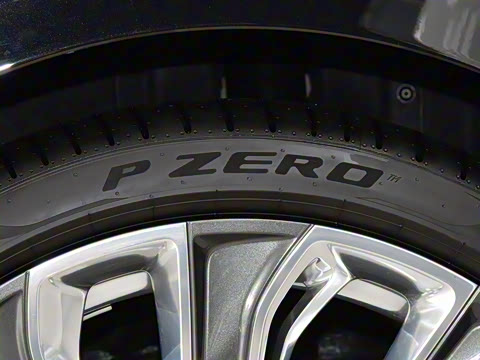 2026�� 4.0T V8 Mulliner