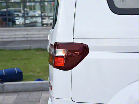 2022�� 1.5L ����ʨ�ͳ� 5��