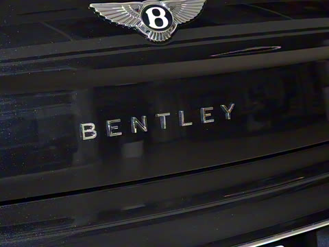 2026�� 4.0T V8 Mulliner