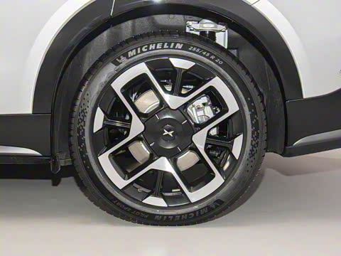 2025�� 702 �������� Ultra